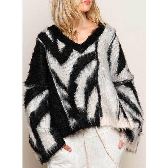POL Sweaters - POL Zebra Knit Sweater Cream/Black S